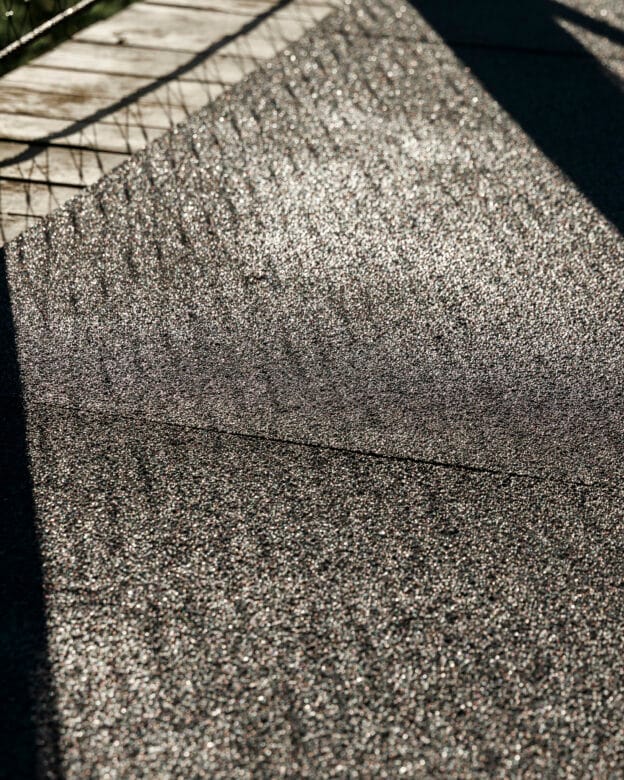 Sklisikker plate FRIGG – sklisikring i glassfiber – antiskli plate for gangvei og rampe