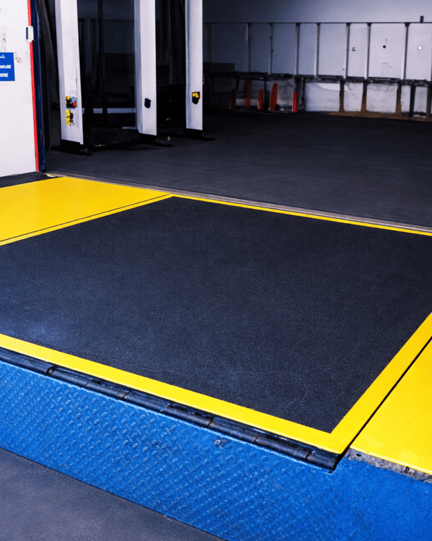 Glassfiber sklisikker plate LD-800 – robust antiskli for lasteramper